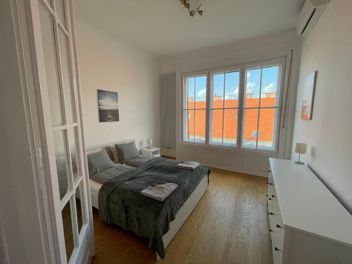 City Center 1, Cozy 2Br In The City Center! Budapeste Exterior foto