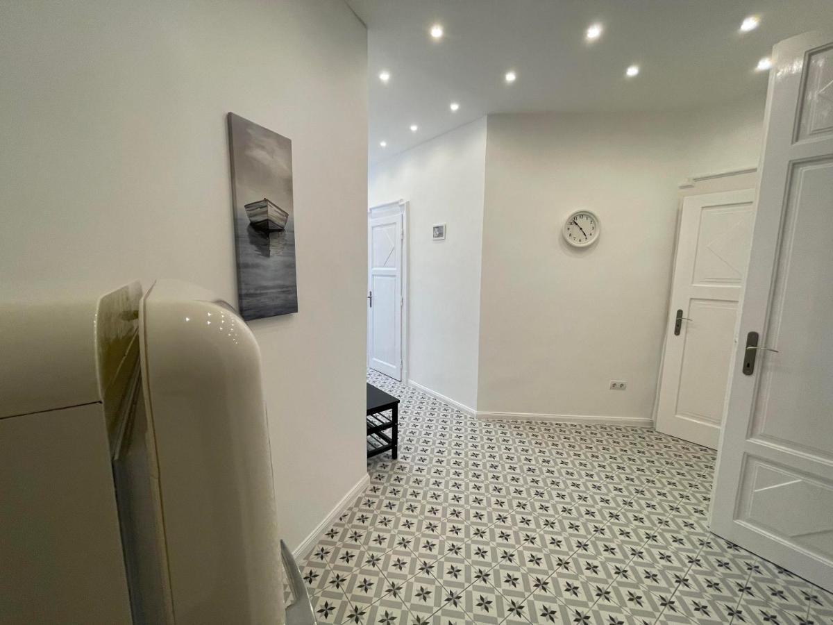 City Center 1, Cozy 2Br In The City Center! Budapeste Exterior foto