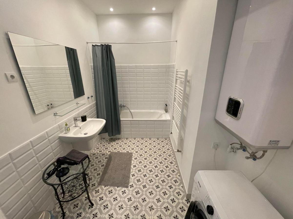 City Center 1, Cozy 2Br In The City Center! Budapeste Exterior foto